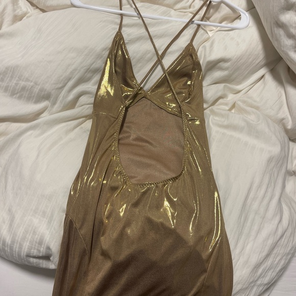 Revolve maxi gold dress worn once to a wedding - Picture 4 of 4